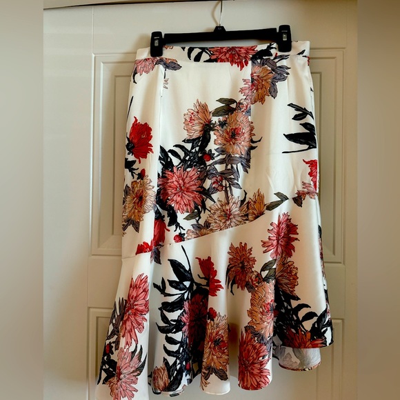 ANTONIO MELANI Dresses & Skirts - Antonio Melani floral skirt